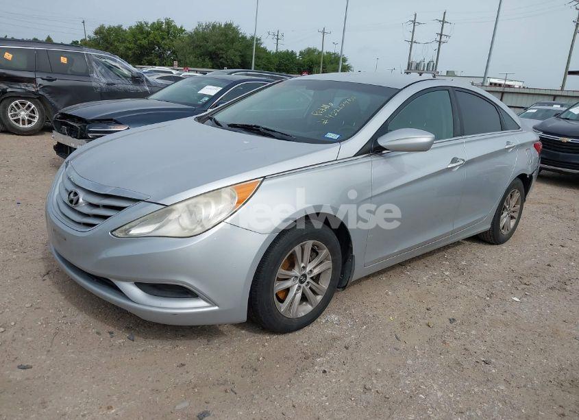 Photo 2 of 2013 Hyundai Sonata GLS (VIN 5NPEB4AC7DH677751)