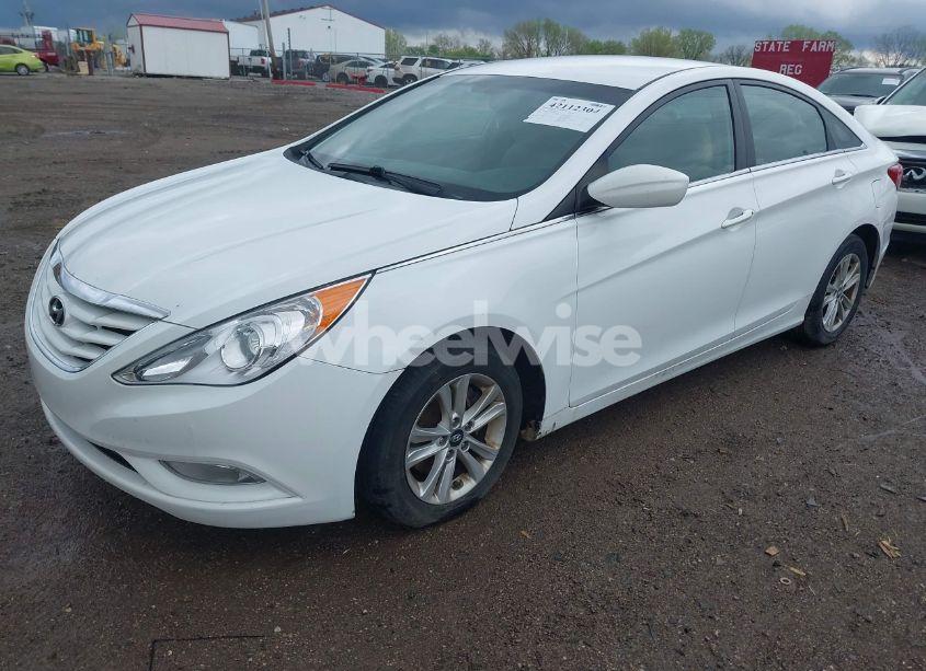 Photo 2 of 2013 Hyundai Sonata GLS (VIN 5NPEB4AC7DH722171)