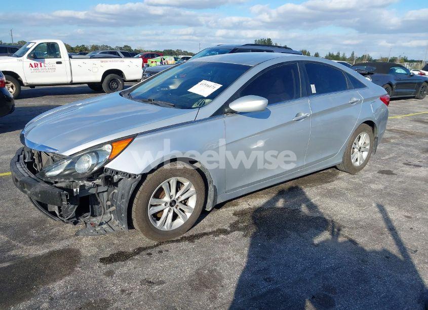 Photo 2 of 2013 Hyundai Sonata GLS (VIN 5NPEB4AC7DH739083)