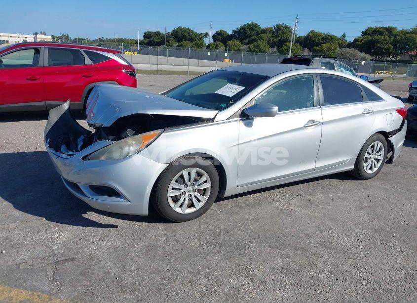 Photo 2 of 2011 Hyundai Sonata GLS (VIN 5NPEB4AC8BH001788)