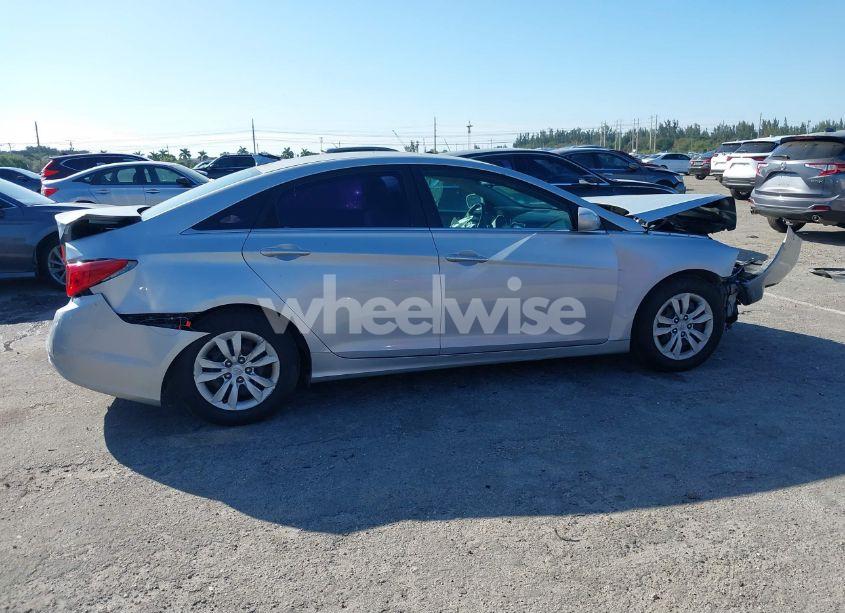 Photo 4 of 2011 Hyundai Sonata GLS (VIN 5NPEB4AC8BH001788)