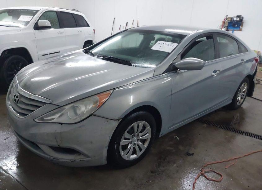 Photo 2 of 2011 Hyundai Sonata GLS (VIN 5NPEB4AC8BH026819)