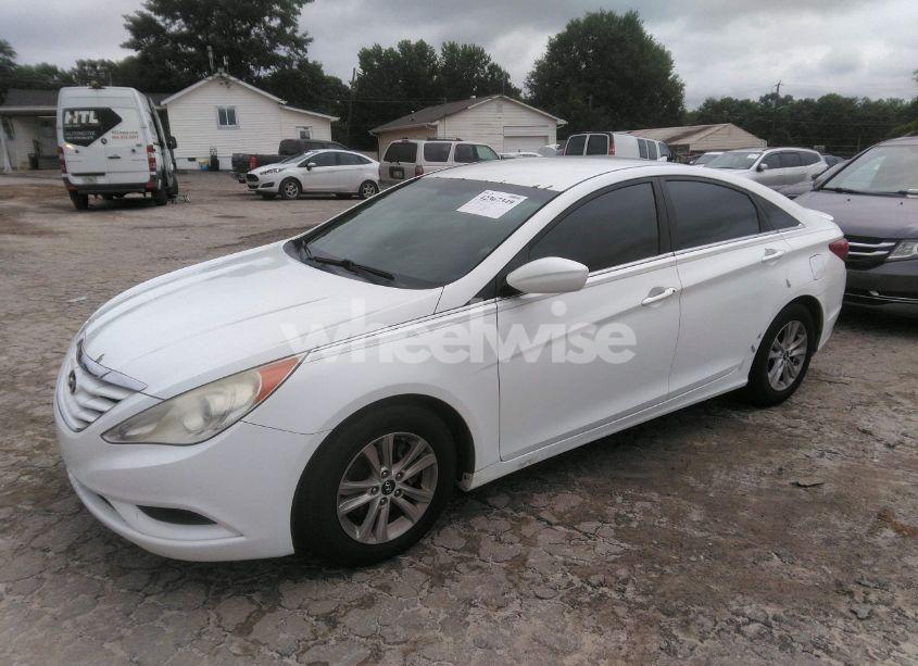 Photo 2 of 2011 Hyundai Sonata GLS (VIN 5NPEB4AC8BH043779)