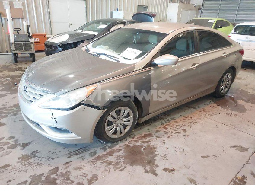 Photo 2 of 2011 Hyundai Sonata GLS (VIN 5NPEB4AC8BH081576)