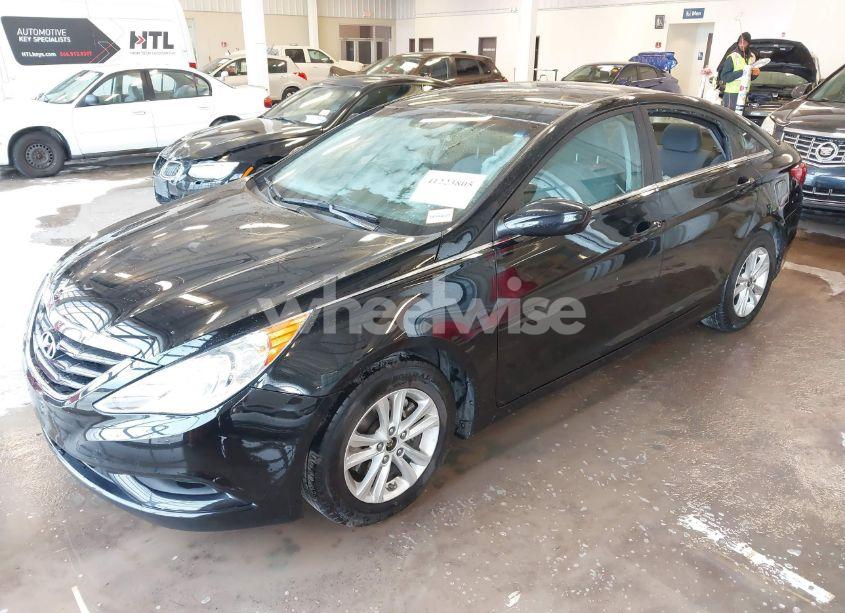 Photo 2 of 2011 Hyundai Sonata GLS (VIN 5NPEB4AC8BH083568)