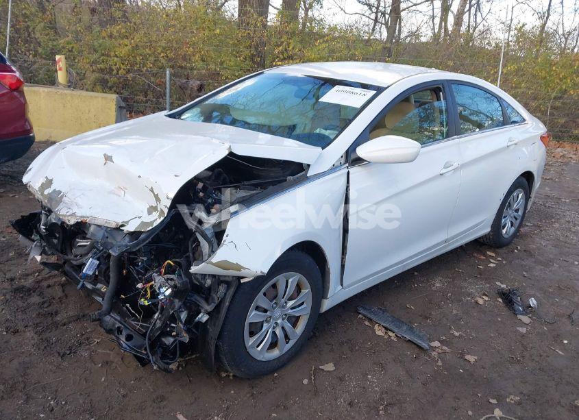 Photo 2 of 2011 Hyundai Sonata GLS (VIN 5NPEB4AC8BH110073)