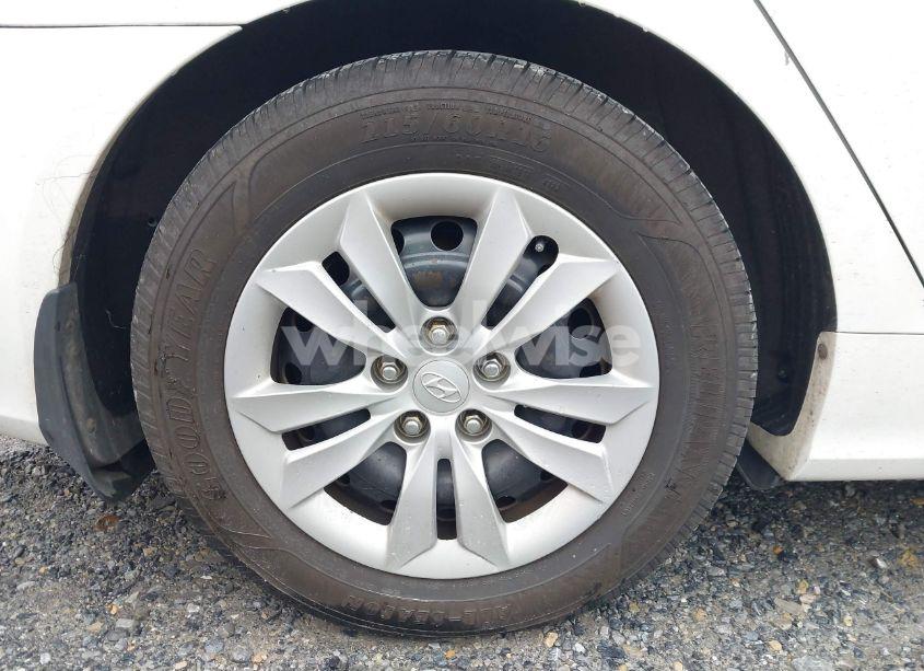 Photo 12 of 2011 Hyundai Sonata GLS (VIN 5NPEB4AC8BH182665)