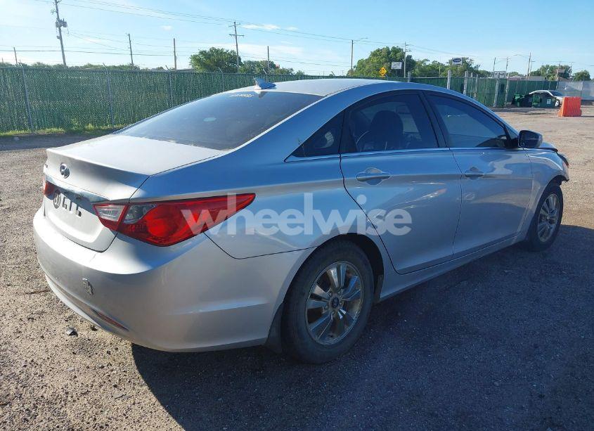 Photo 4 of 2011 Hyundai Sonata GLS (VIN 5NPEB4AC8BH187865)