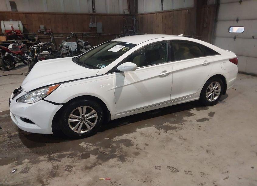 Photo 2 of 2011 Hyundai Sonata GLS (VIN 5NPEB4AC8BH189714)