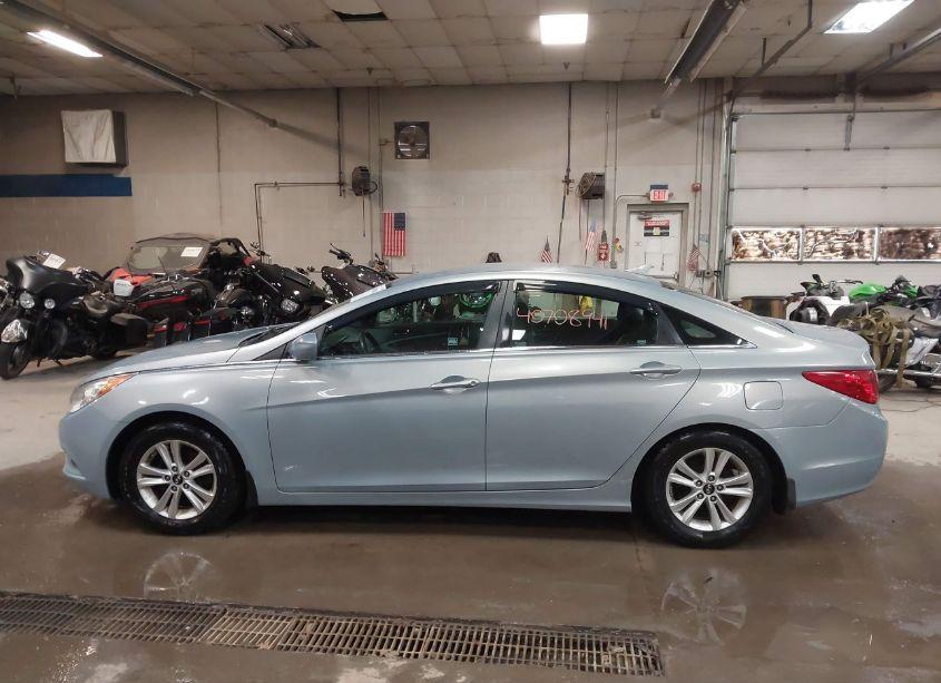 Photo 14 of 2011 Hyundai Sonata GLS (VIN 5NPEB4AC8BH202834)