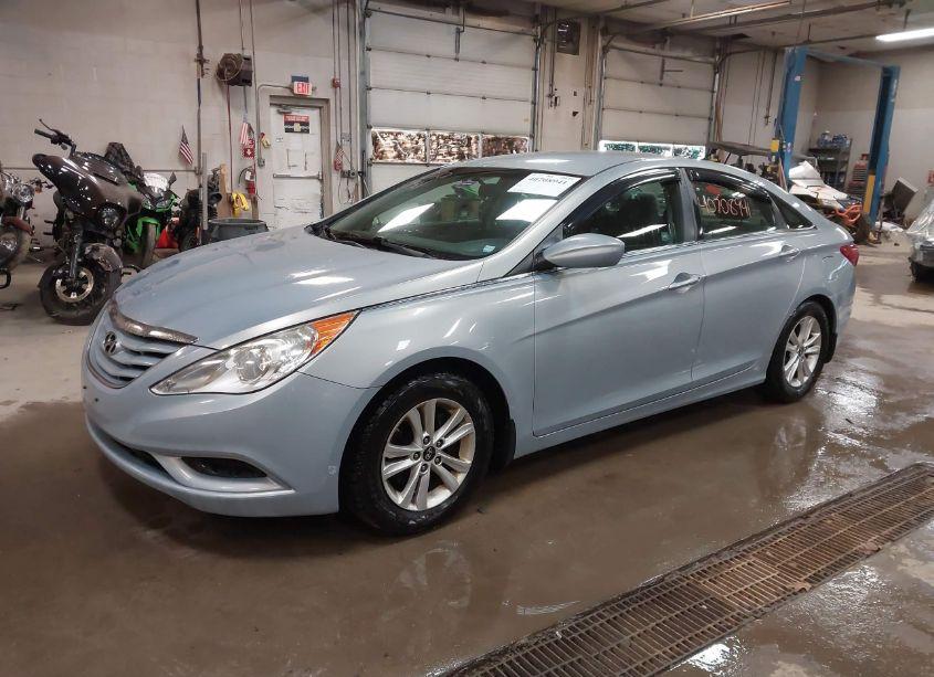 Photo 2 of 2011 Hyundai Sonata GLS (VIN 5NPEB4AC8BH202834)