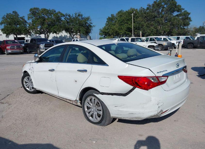 Photo 3 of 2011 Hyundai Sonata GLS (VIN 5NPEB4AC8BH210948)