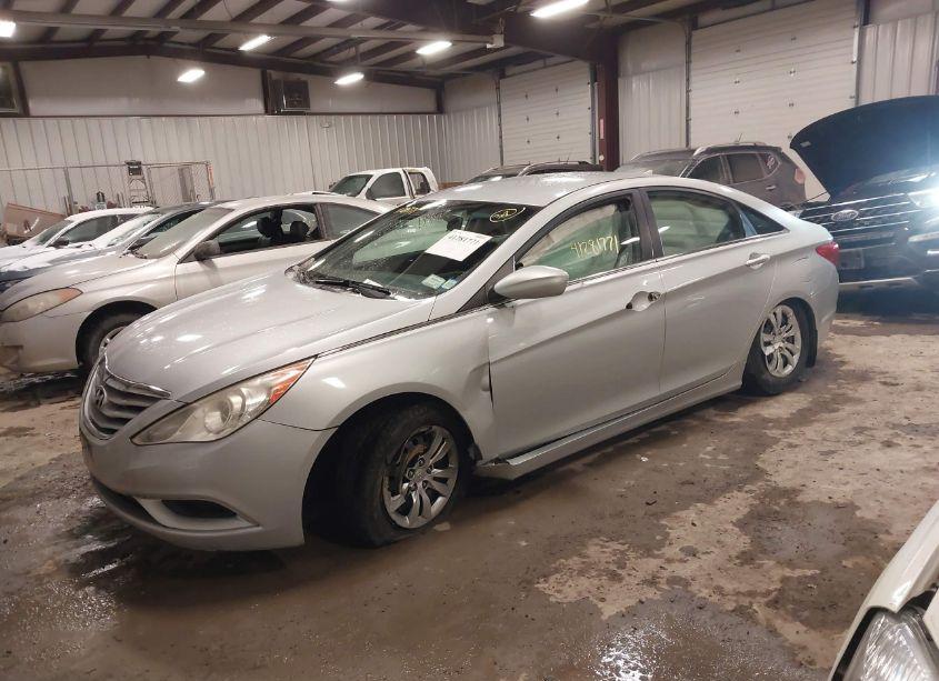 Photo 2 of 2012 Hyundai Sonata GLS (VIN 5NPEB4AC8CH335126)