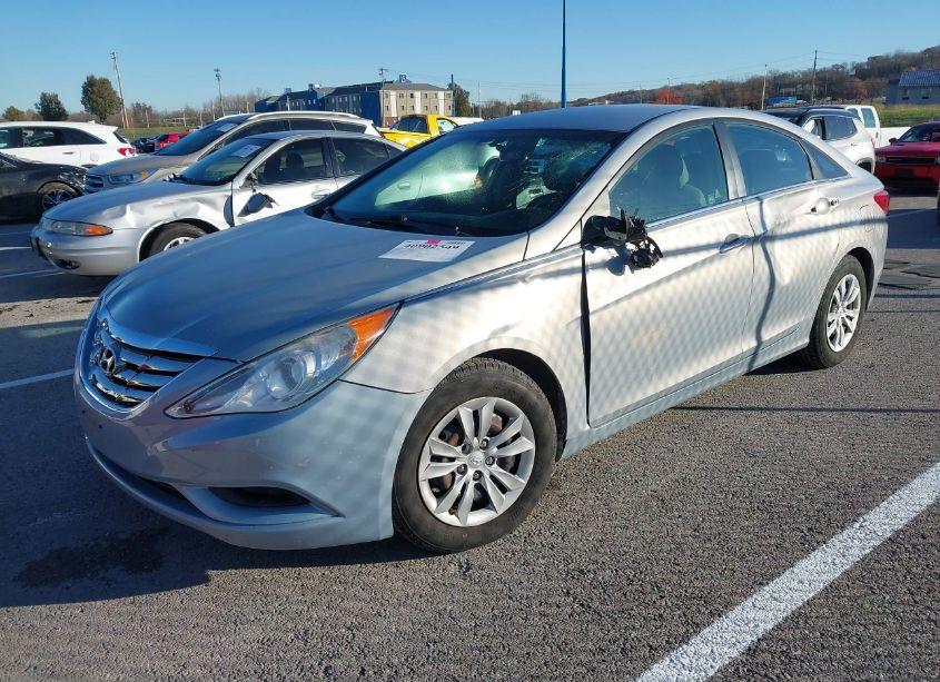 Photo 2 of 2012 Hyundai Sonata GLS (VIN 5NPEB4AC8CH447876)