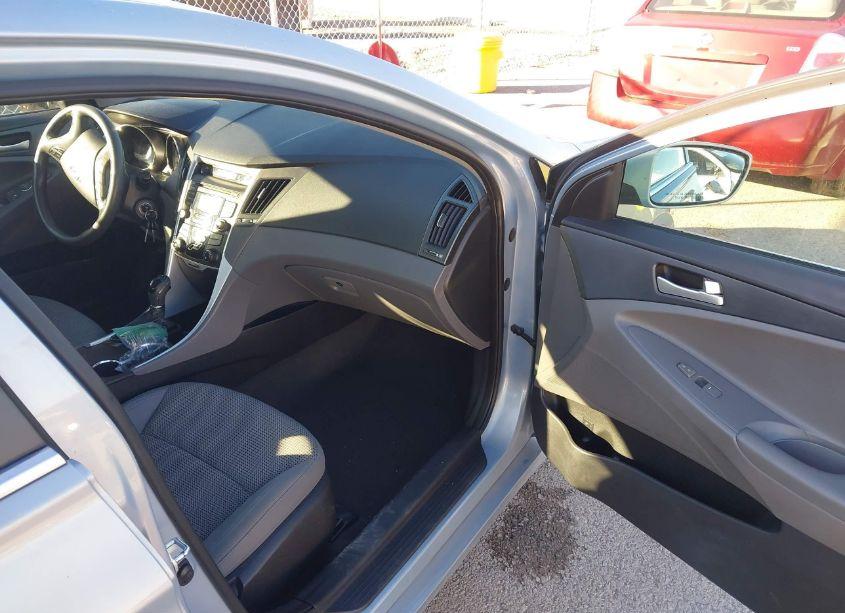 Photo 5 of 2012 Hyundai Sonata GLS (VIN 5NPEB4AC8CH447876)