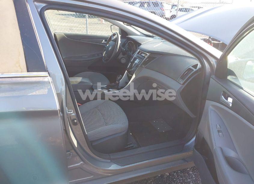 Photo 5 of 2013 Hyundai Sonata GLS (VIN 5NPEB4AC8DH554055)