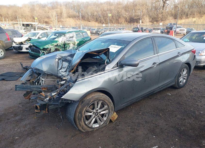 Photo 2 of 2013 Hyundai Sonata GLS (VIN 5NPEB4AC8DH703807)