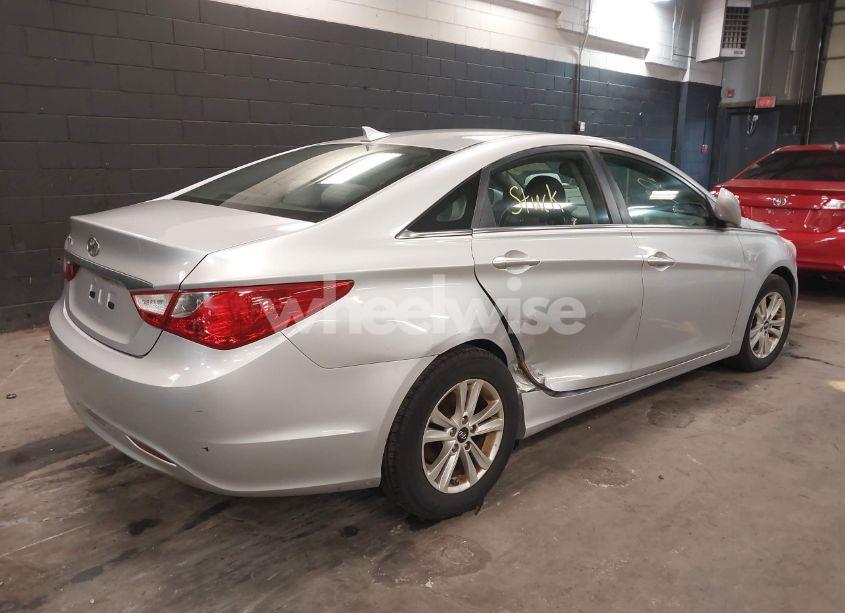 Photo 4 of 2013 Hyundai Sonata GLS (VIN 5NPEB4AC8DH737973)