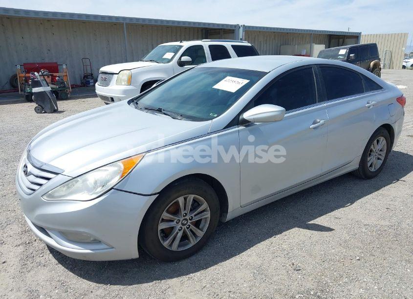 Photo 2 of 2013 Hyundai Sonata GLS (VIN 5NPEB4AC8DH766101)
