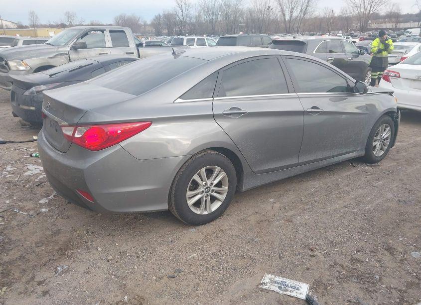 Photo 4 of 2014 Hyundai Sonata GLS (VIN 5NPEB4AC8EH928245)