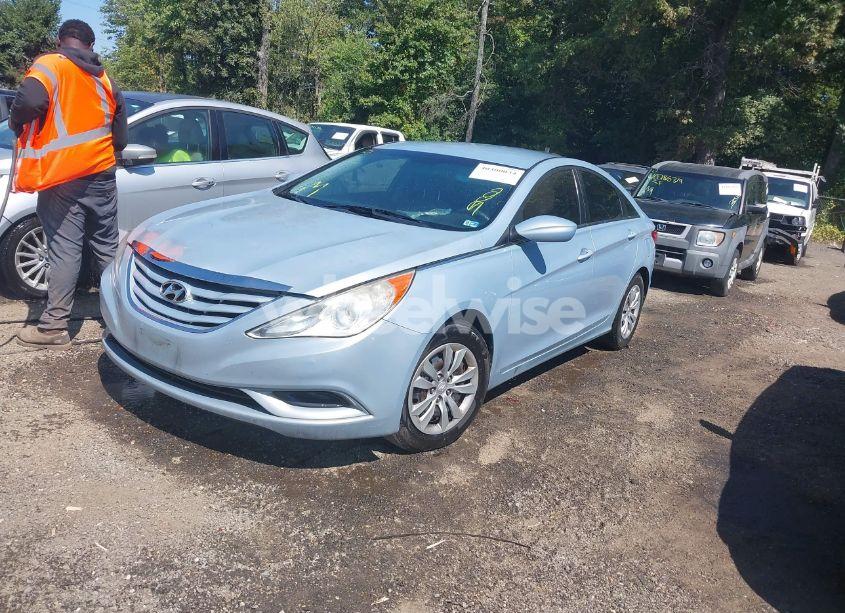 Photo 2 of 2011 Hyundai Sonata GLS (VIN 5NPEB4AC9BH025288)