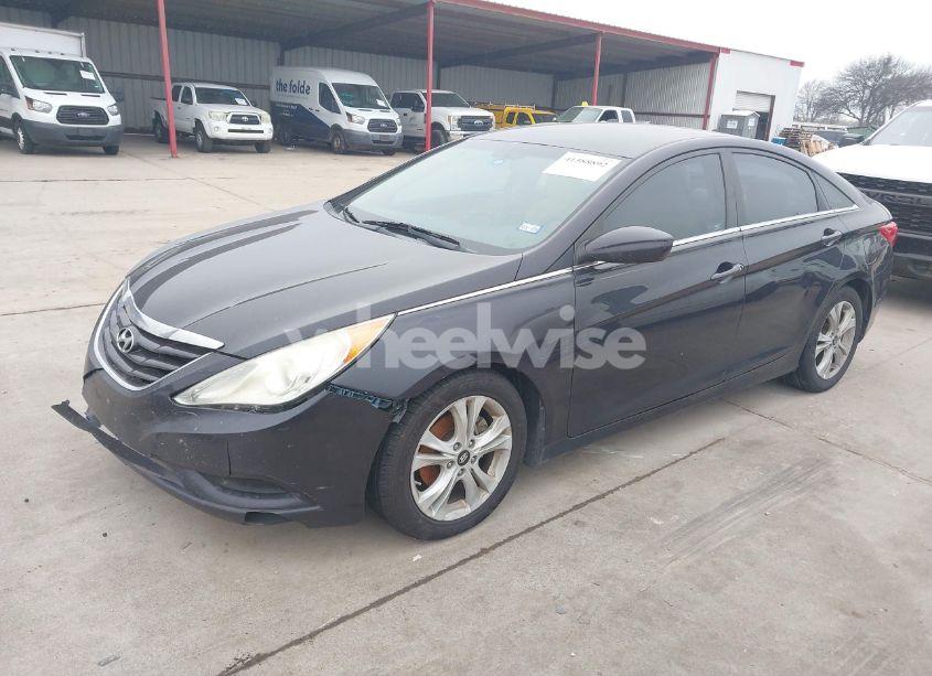 Photo 2 of 2011 Hyundai Sonata GLS (VIN 5NPEB4AC9BH044956)