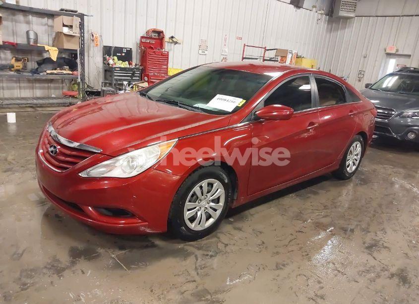 Photo 2 of 2011 Hyundai Sonata GLS (VIN 5NPEB4AC9BH047968)