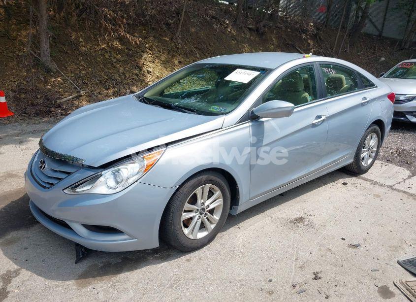 Photo 2 of 2011 Hyundai Sonata GLS (VIN 5NPEB4AC9BH142109)