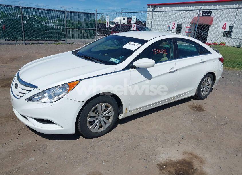 Photo 2 of 2011 Hyundai Sonata GLS (VIN 5NPEB4AC9BH165681)