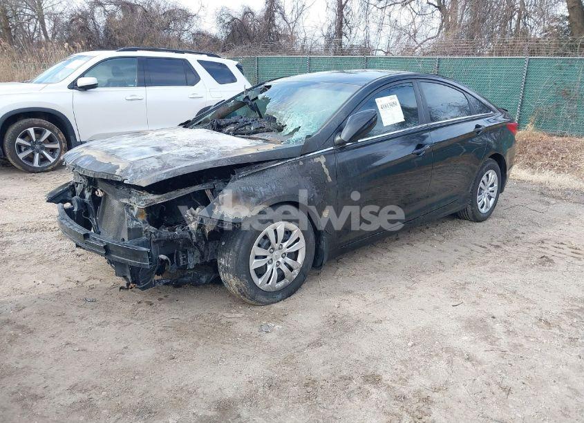 Photo 2 of 2011 Hyundai Sonata GLS (VIN 5NPEB4AC9BH300951)