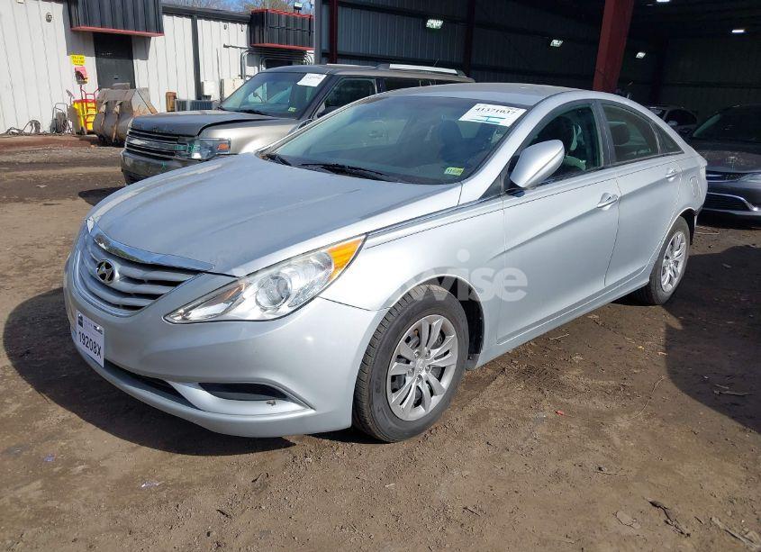 Photo 2 of 2012 Hyundai Sonata GLS (VIN 5NPEB4AC9CH461558)