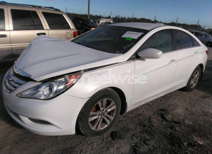 Photo 2 of 2013 Hyundai Sonata GLS (VIN 5NPEB4AC9DH578624)
