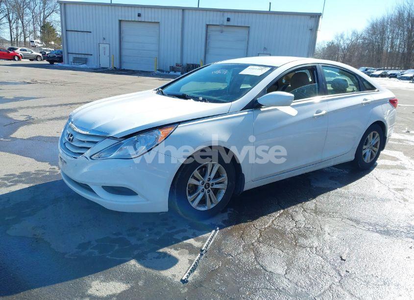 Photo 2 of 2013 Hyundai Sonata GLS (VIN 5NPEB4AC9DH648753)