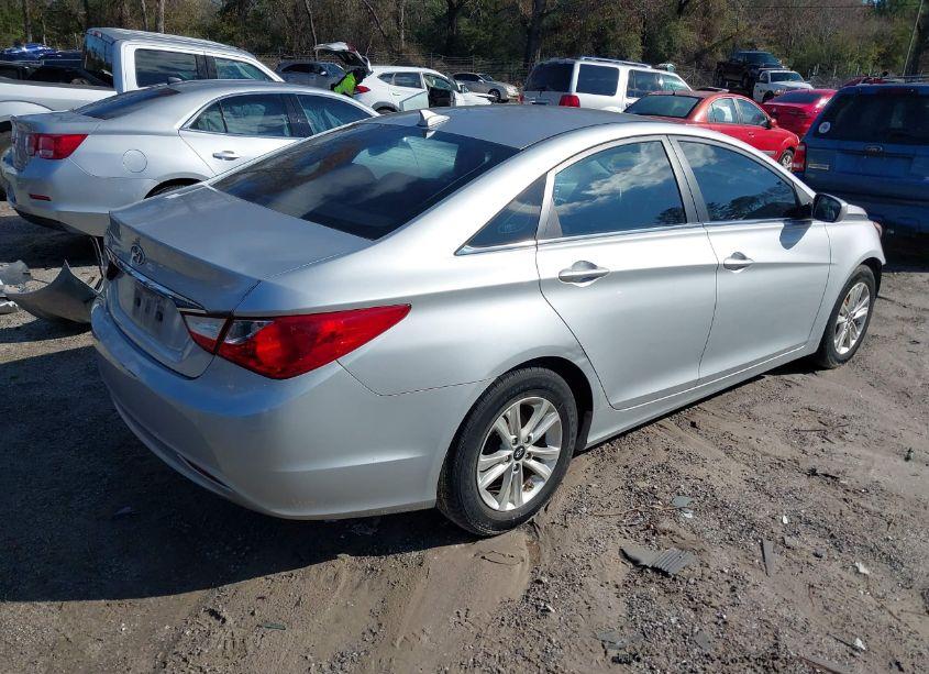 Photo 4 of 2013 Hyundai Sonata GLS (VIN 5NPEB4AC9DH705582)
