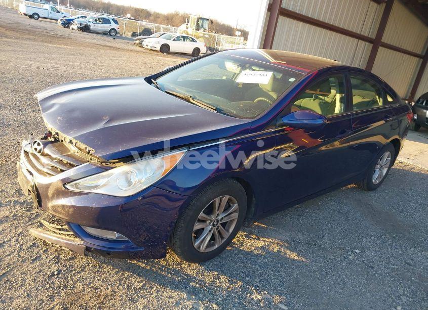 Photo 2 of 2013 Hyundai Sonata GLS (VIN 5NPEB4AC9DH773655)