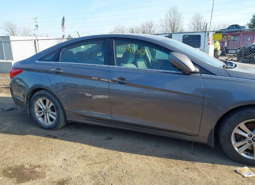 Photo 13 of 2011 Hyundai Sonata GLS (VIN 5NPEB4ACXBH043928)