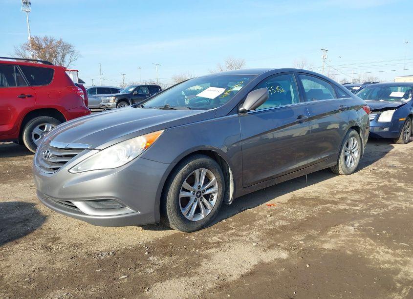 Photo 2 of 2011 Hyundai Sonata GLS (VIN 5NPEB4ACXBH043928)