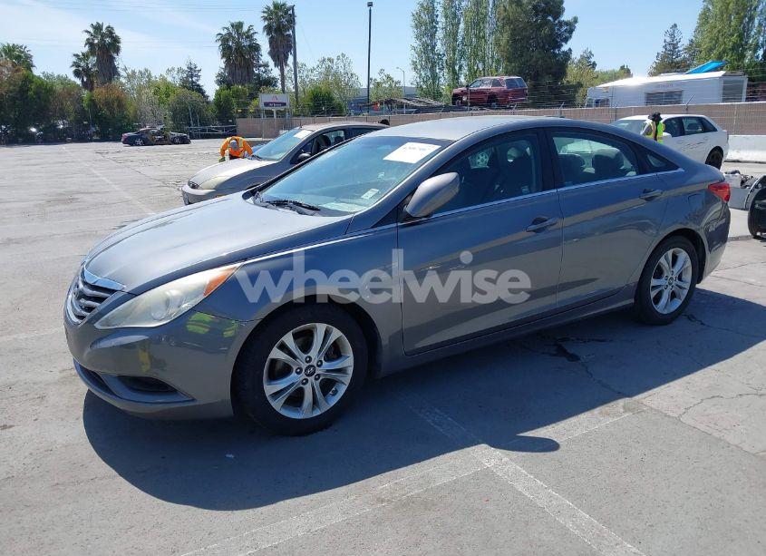 Photo 2 of 2011 Hyundai Sonata GLS (VIN 5NPEB4ACXBH064925)