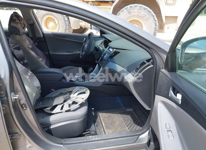 Photo 5 of 2011 Hyundai Sonata GLS (VIN 5NPEB4ACXBH072944)