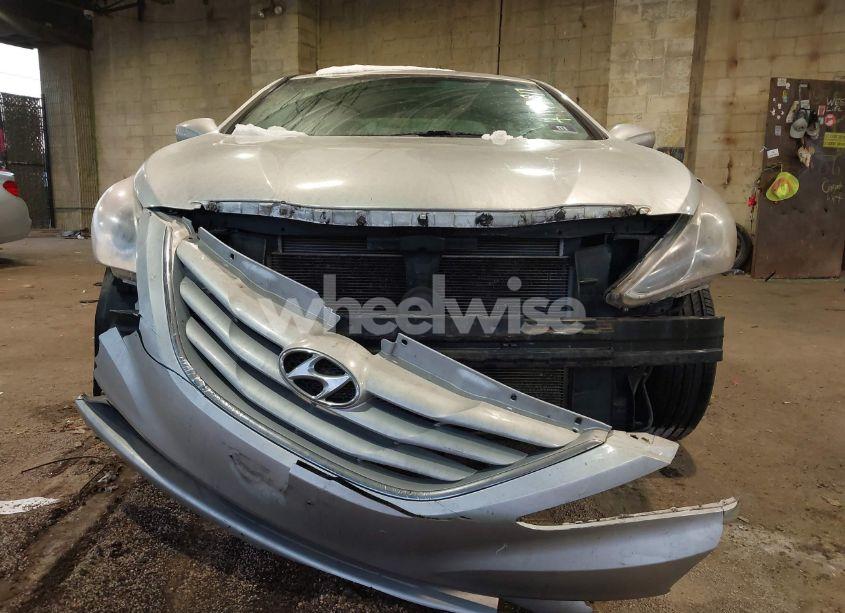 Photo 6 of 2011 Hyundai Sonata GLS (VIN 5NPEB4ACXBH091025)