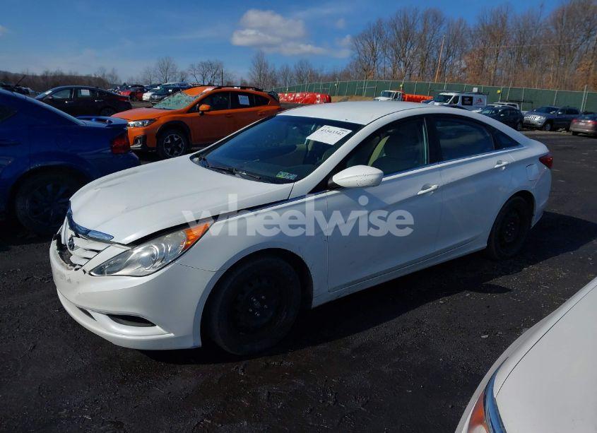 Photo 2 of 2011 Hyundai Sonata GLS (VIN 5NPEB4ACXBH099805)