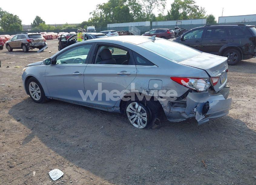 Photo 3 of 2011 Hyundai Sonata GLS (VIN 5NPEB4ACXBH135945)