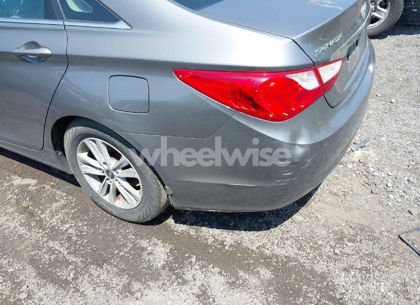 Photo 13 of 2011 Hyundai Sonata GLS (VIN 5NPEB4ACXBH220400)