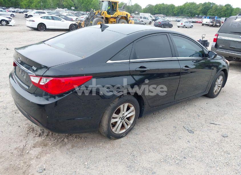 Photo 4 of 2011 Hyundai Sonata GLS (VIN 5NPEB4ACXBH270682)