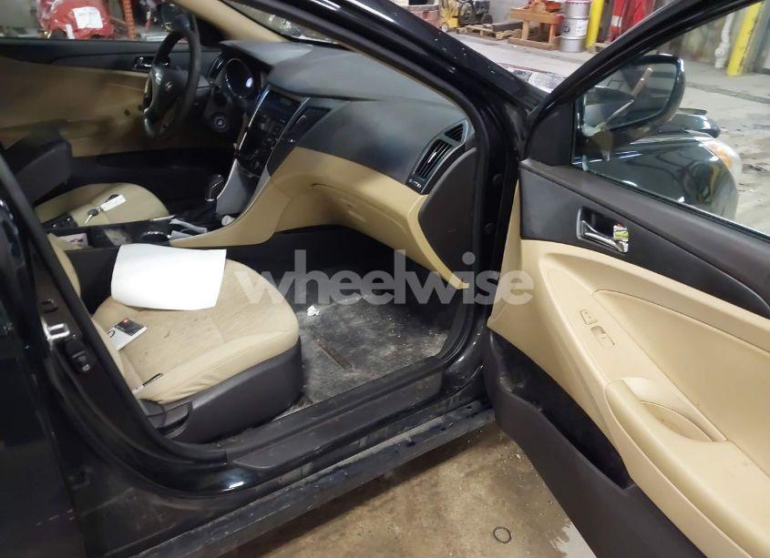 Photo 5 of 2012 Hyundai Sonata GLS (VIN 5NPEB4ACXCH314469)