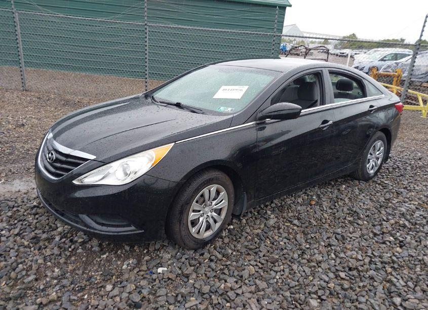Photo 2 of 2012 Hyundai Sonata GLS (VIN 5NPEB4ACXCH385347)