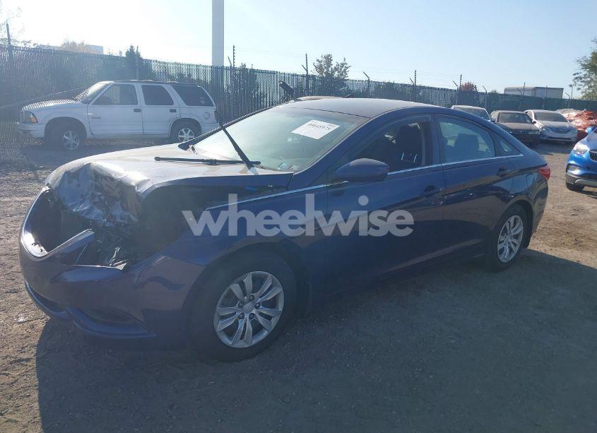 Photo 2 of 2012 Hyundai Sonata GLS (VIN 5NPEB4ACXCH404902)