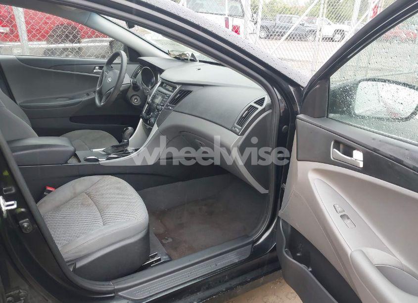 Photo 5 of 2012 Hyundai Sonata GLS (VIN 5NPEB4ACXCH452576)