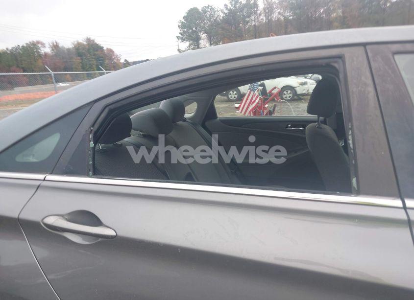 Photo 13 of 2012 Hyundai Sonata GLS (VIN 5NPEB4ACXCH497517)