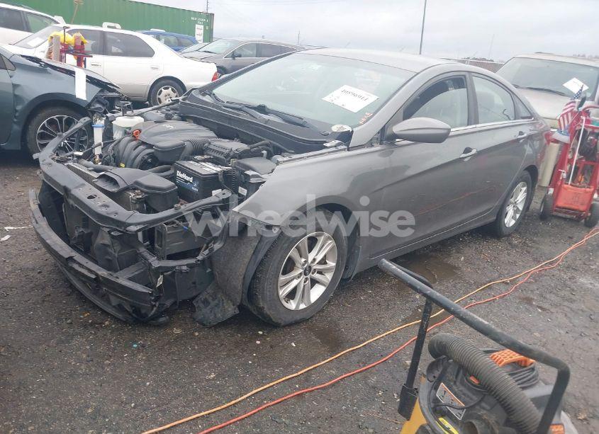 Photo 2 of 2012 Hyundai Sonata GLS (VIN 5NPEB4ACXCH497517)